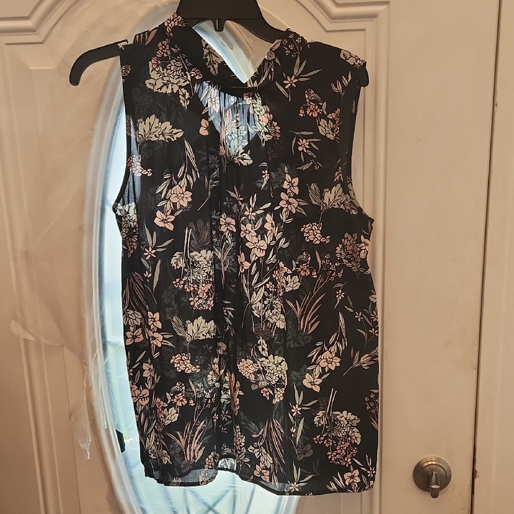 LOFT Black Floral Sleeveless Blouse